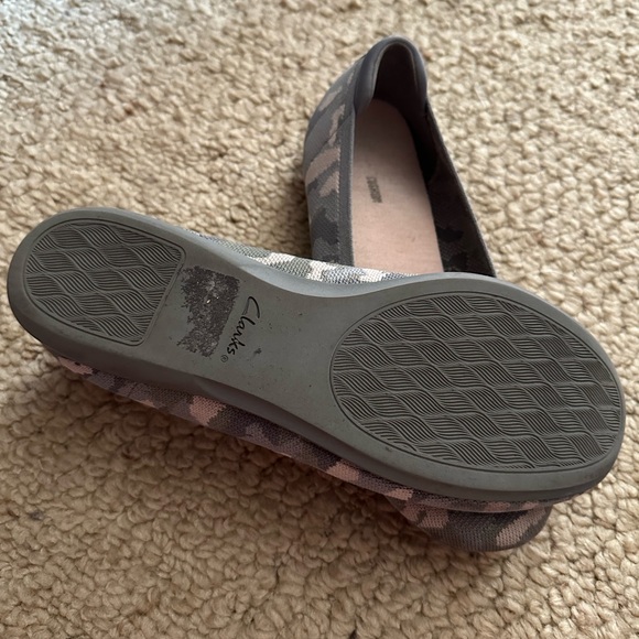 Clarks Cloudsteppers Loafers - Picture 3 of 4